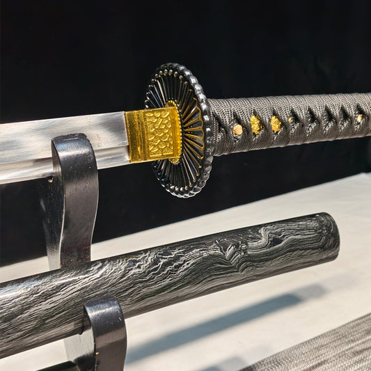 black shadow（Spring steel is forged extremely sharp）katana