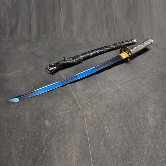 Burning Blade，t10（Flame-burning blade covered in clay, flame-reactive, quenched blue blade.）katana ,short knife