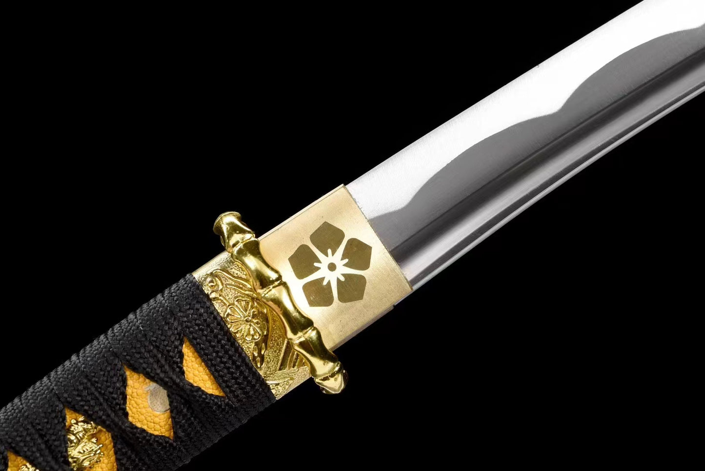 Golden Sakura Short Blade（Medium carbon steel forging process）katana