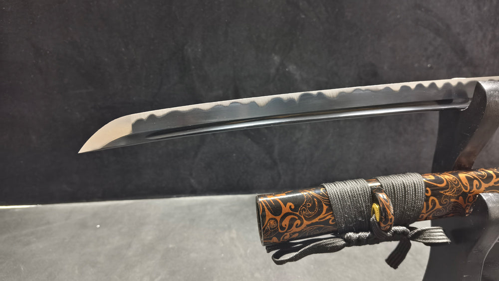 dark night（Spring steel forged and quenched black）katana