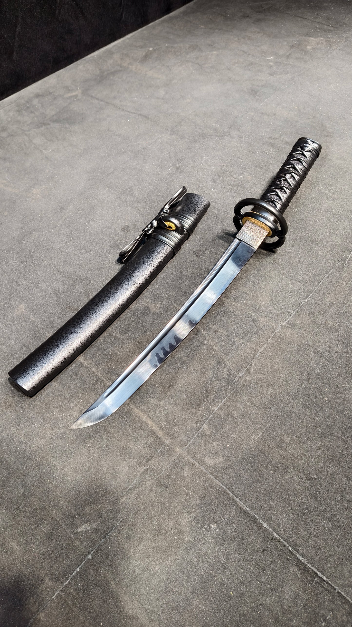black flame（T10 covered with clay, fire burnt blade, quenched black）katana ,short knife